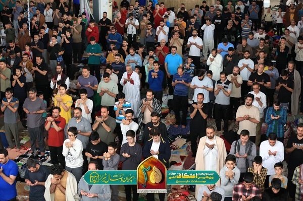 بزرگترین اعتکاف جوانان کشور در شیراز در حال برگزاری است بزرگترین اعتکاف جوانان کشور در شیراز در حال برگزاری است