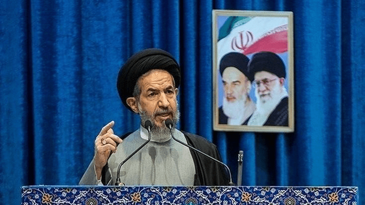 ما تا پیروزی نهایی در کنار رهبر معظم انقلاب ایستاده‌ایم