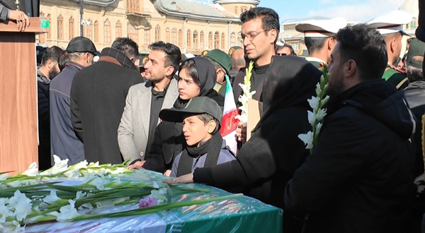 تشییع پیکر دو شهید اغتشاشات اخیر در همدان+ تصاویر