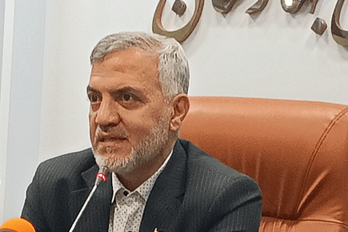 یک پاسدار مدافع امنیت در شهرستان بهارستان به شهادت رسید