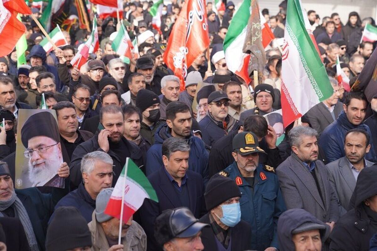 حضور گسترده مشهدی ها در پاسخ به جنایات تروریستی دشمن