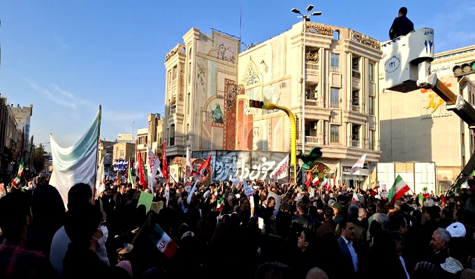 راهپیمایی تاریخی و باشکوه مردم کاشان در یوم الله ۲۲ دی + گزارش تصویری