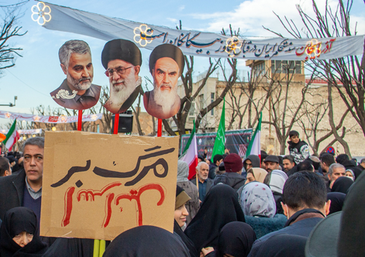 گزارشی از برگزاری راهپیمای در برخی استانهای سراسر کشور گزارشی از برگزاری راهپیمای در برخی استانهای سراسر کشور