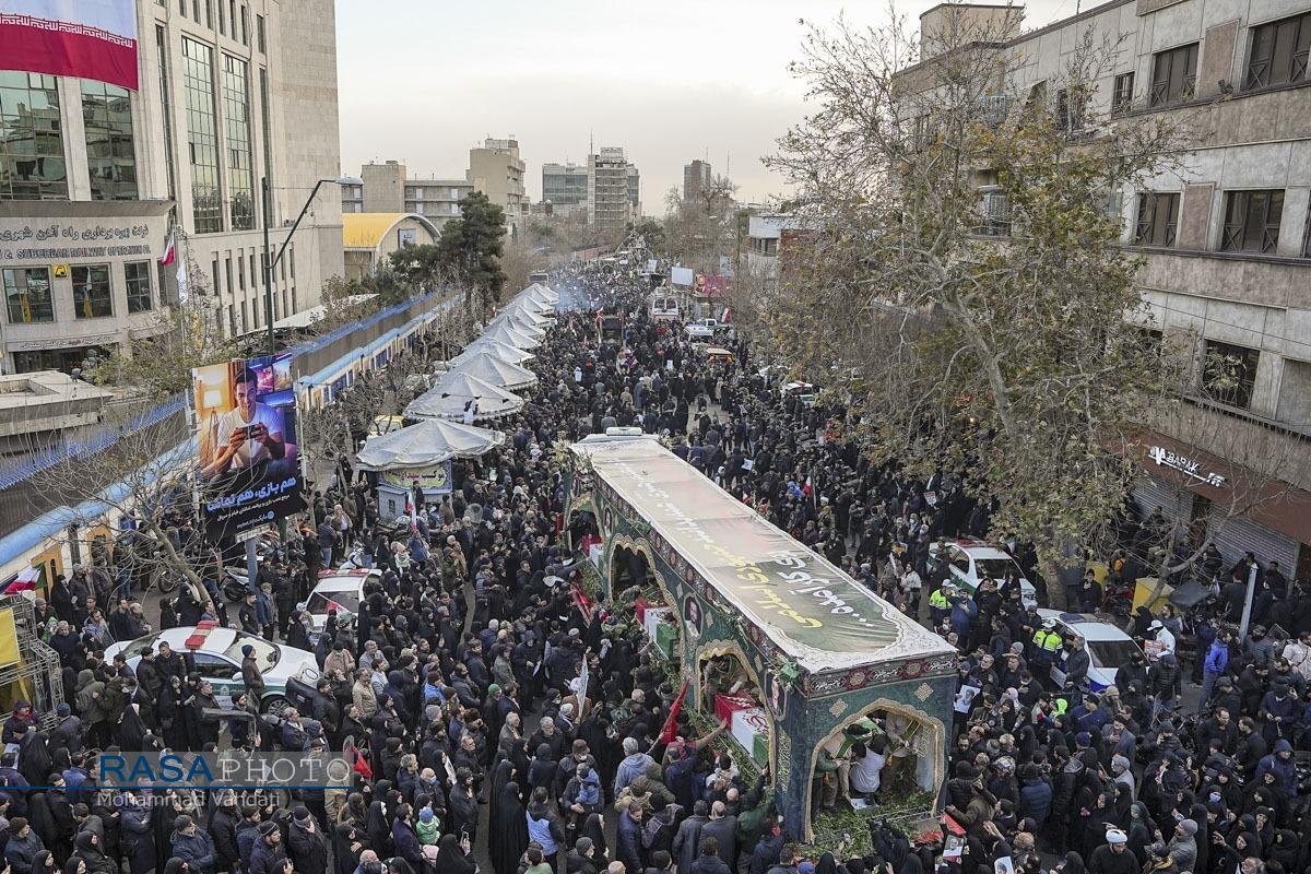 تشییع بیش از ۱۰۰ شهید حافظ امنیت در تهران