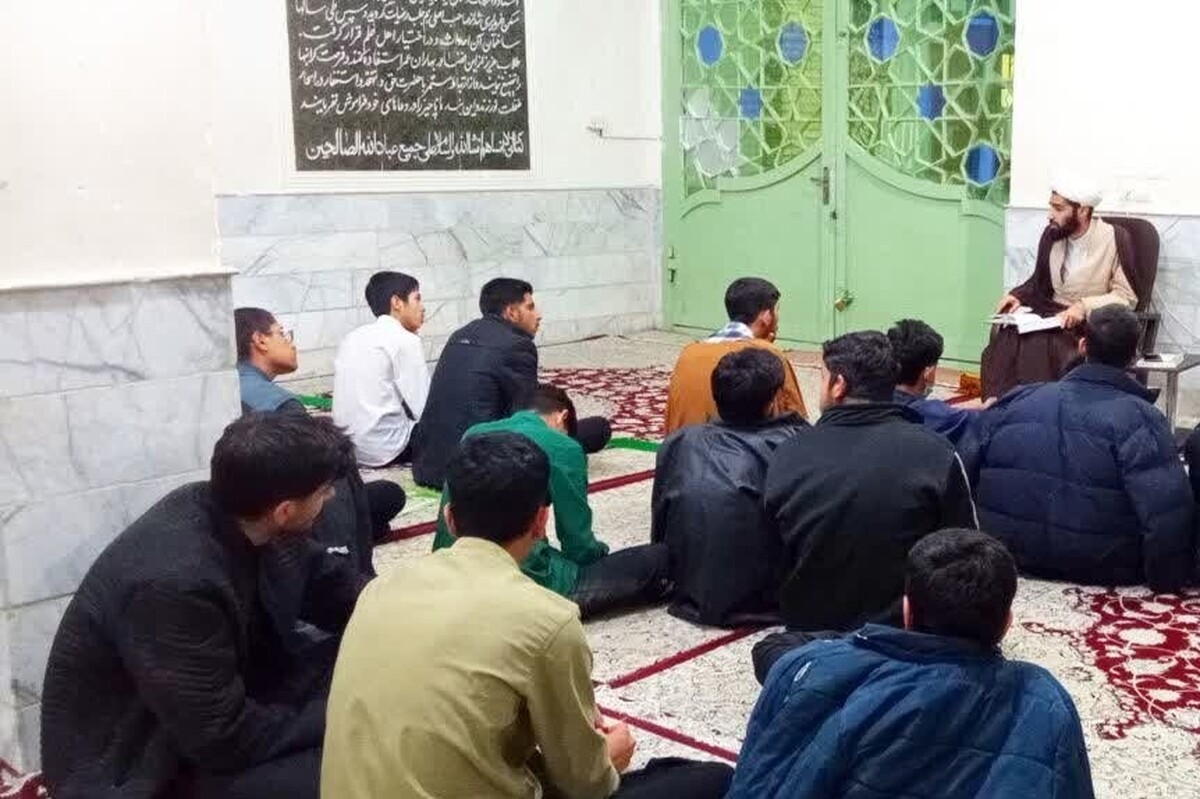 جلسه هفتگی درس اخلاق مدرسه علمیه قائمیه بم برگزار شد