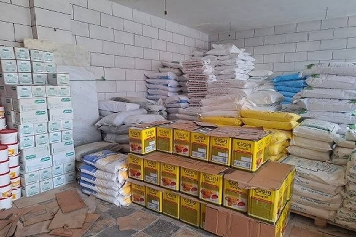 کشف میلیاردی انبار احتکار کالاهای اساسی در شهرکرد
