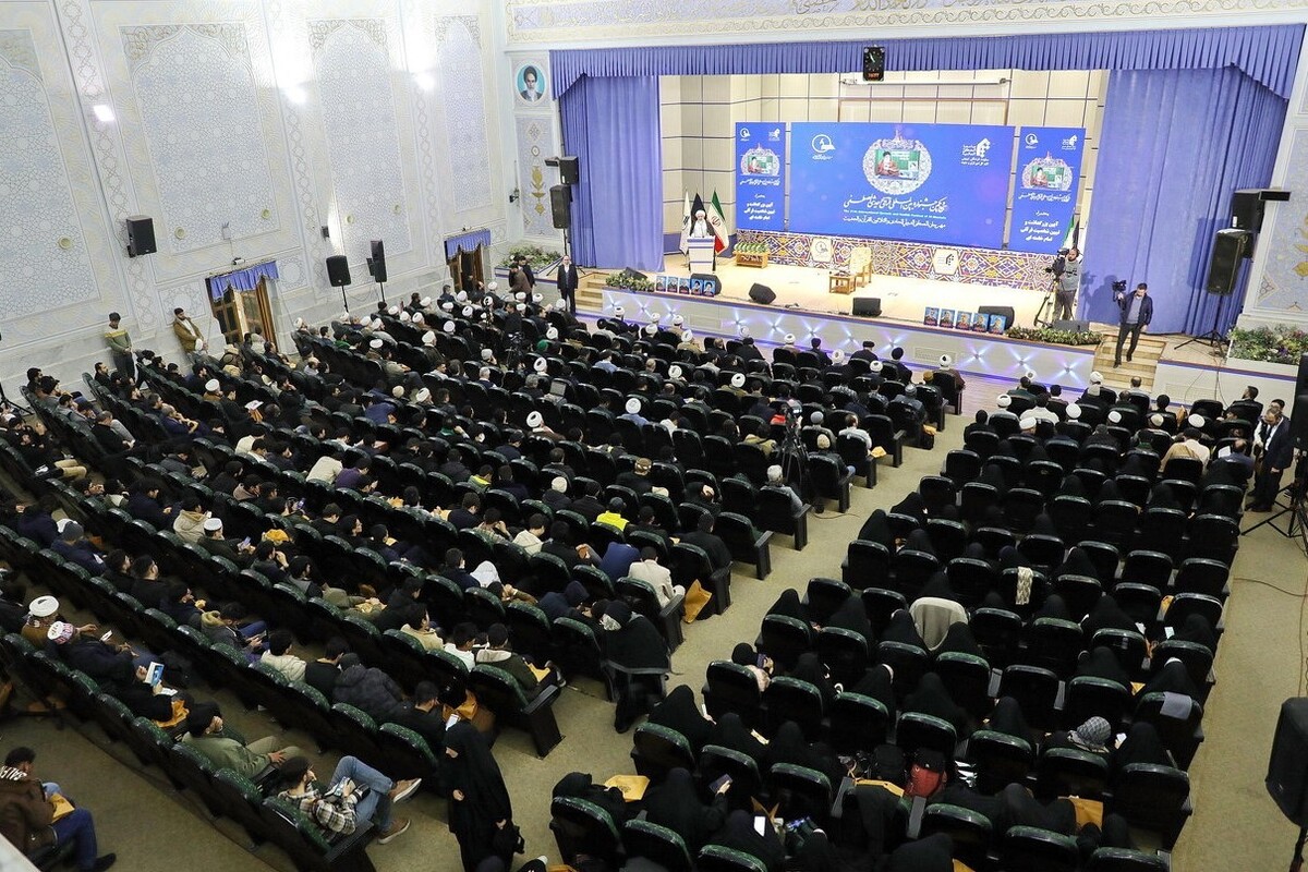 آیین بزرگداشت و تبیین شخصیت قرآنی حضرت آیت‌الله خامنه‌ای برگزار شد