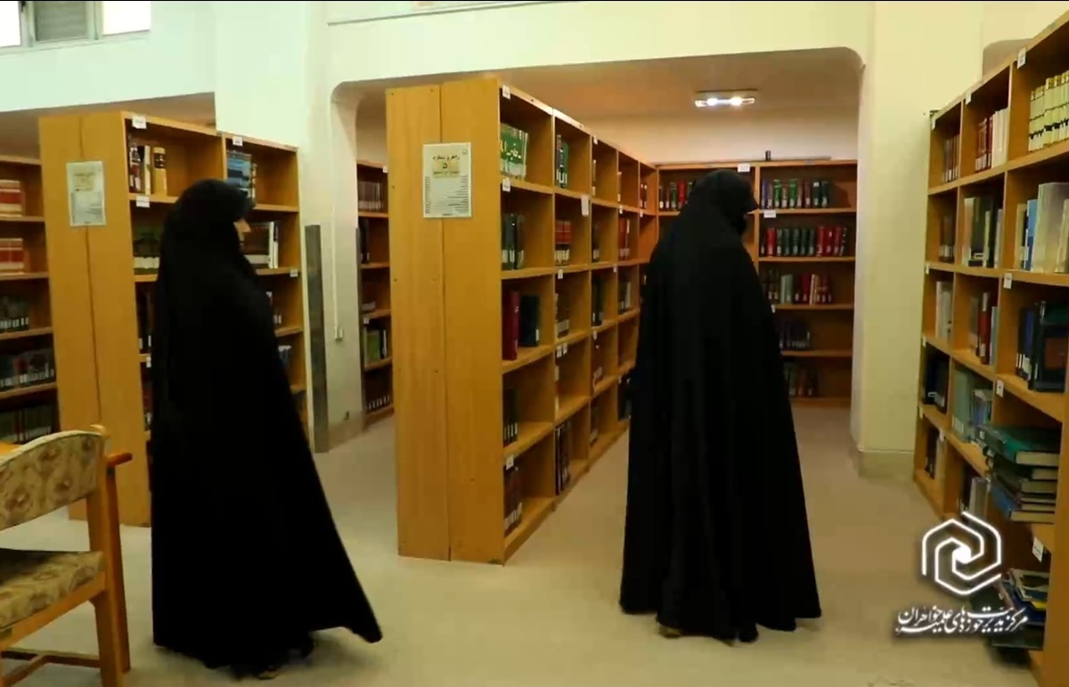 کسب عنوان کتابدار برتر حوزه‌های علمیه خواهران توسط مسئول کتابخانه مدرسه معصومیه شیراز