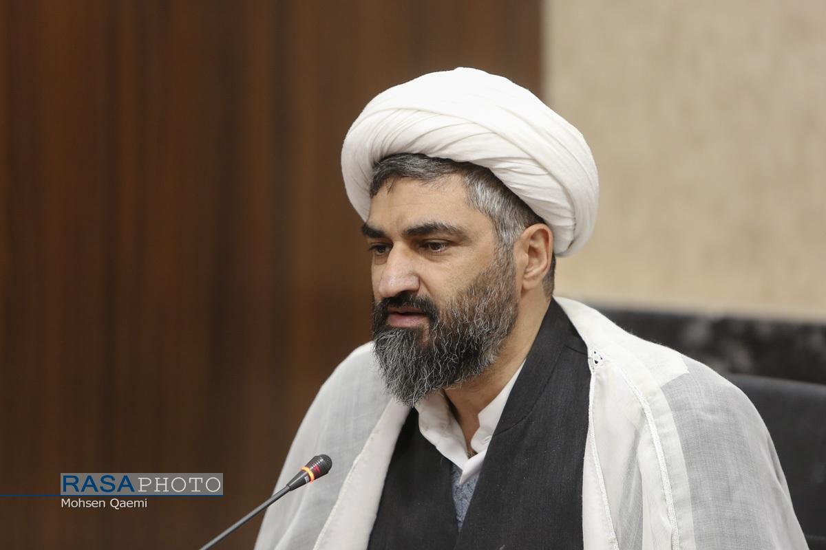 تأکید بر تقویت حکمرانی رسانه‌ای حوزه‌های علمیه و نقش رسانه در جنگ روایت‌ها