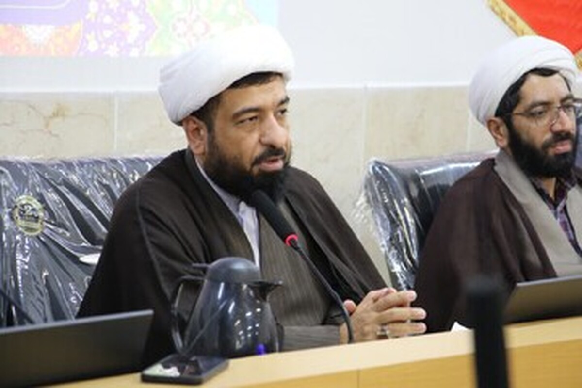 معرفی عالمان دینی الگویی برای جوانان است