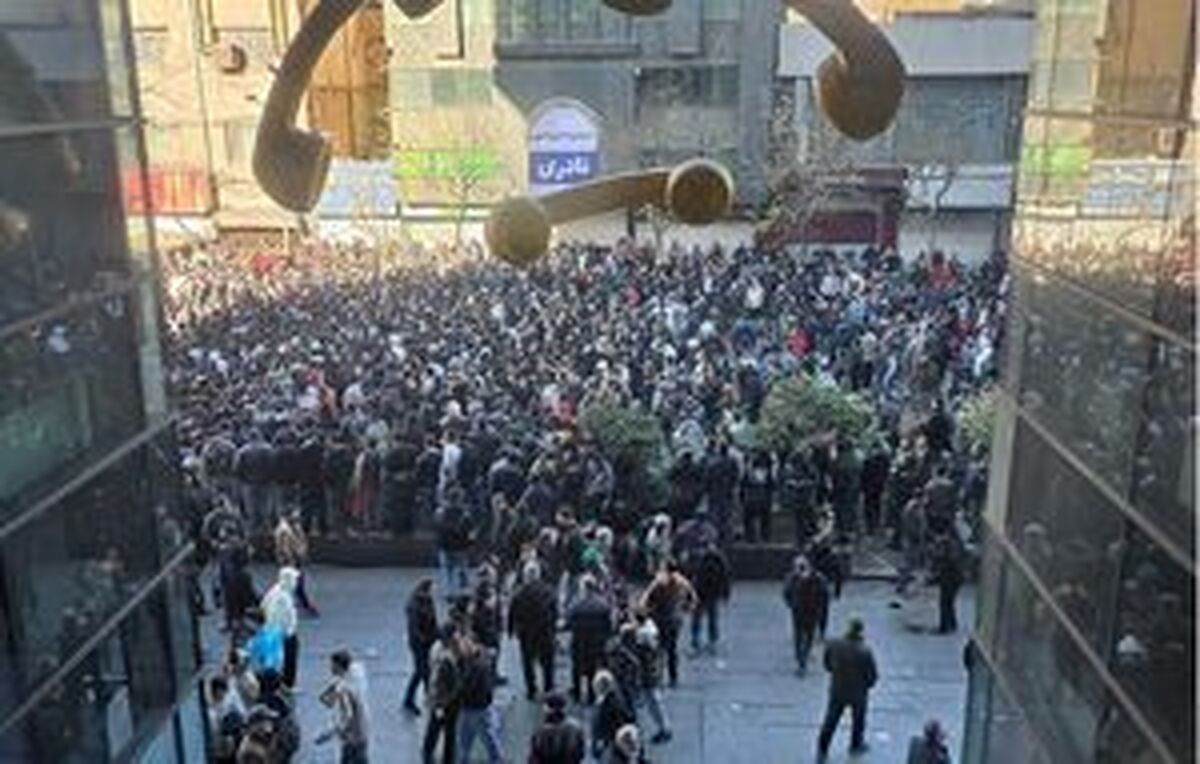 در تجمعات اعتراضی مرکز تهران چه می‌گذرد؟ / تیپولوژی پروژه التهاب در بازار!