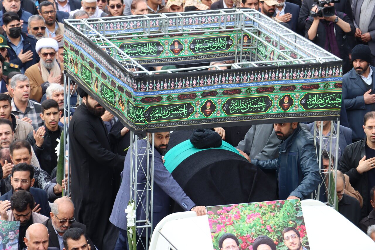 وداع باشکوه مردم اهواز با آیت الله شفیعی