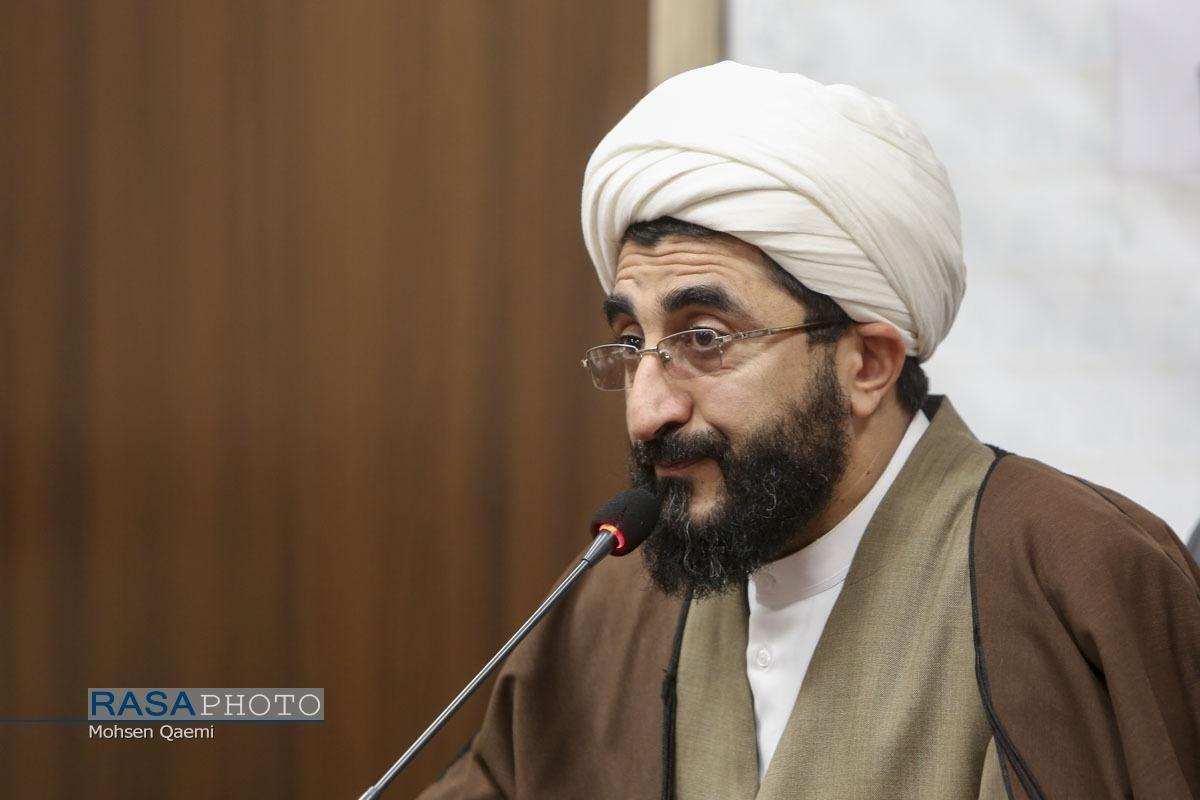 بصیرت و وفاداری به ولایت، شرط عبور از آزمون‌های بزرگ امت اسلامی است