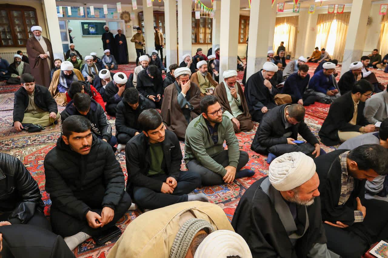 امام جمعه تبریز در آیین بزرگداشت مرحوم سیدابوالفضل مصطفایی حضور یافت+ تصاویر