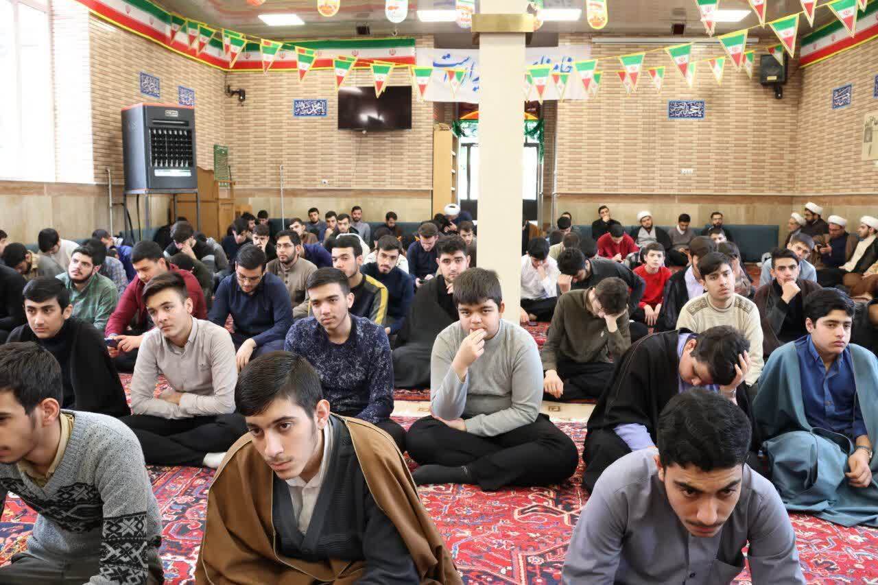 نشست مهدویت در حسینیه سردار سپهبد حاج قاسم سلیمانی تبریز برگزار شد