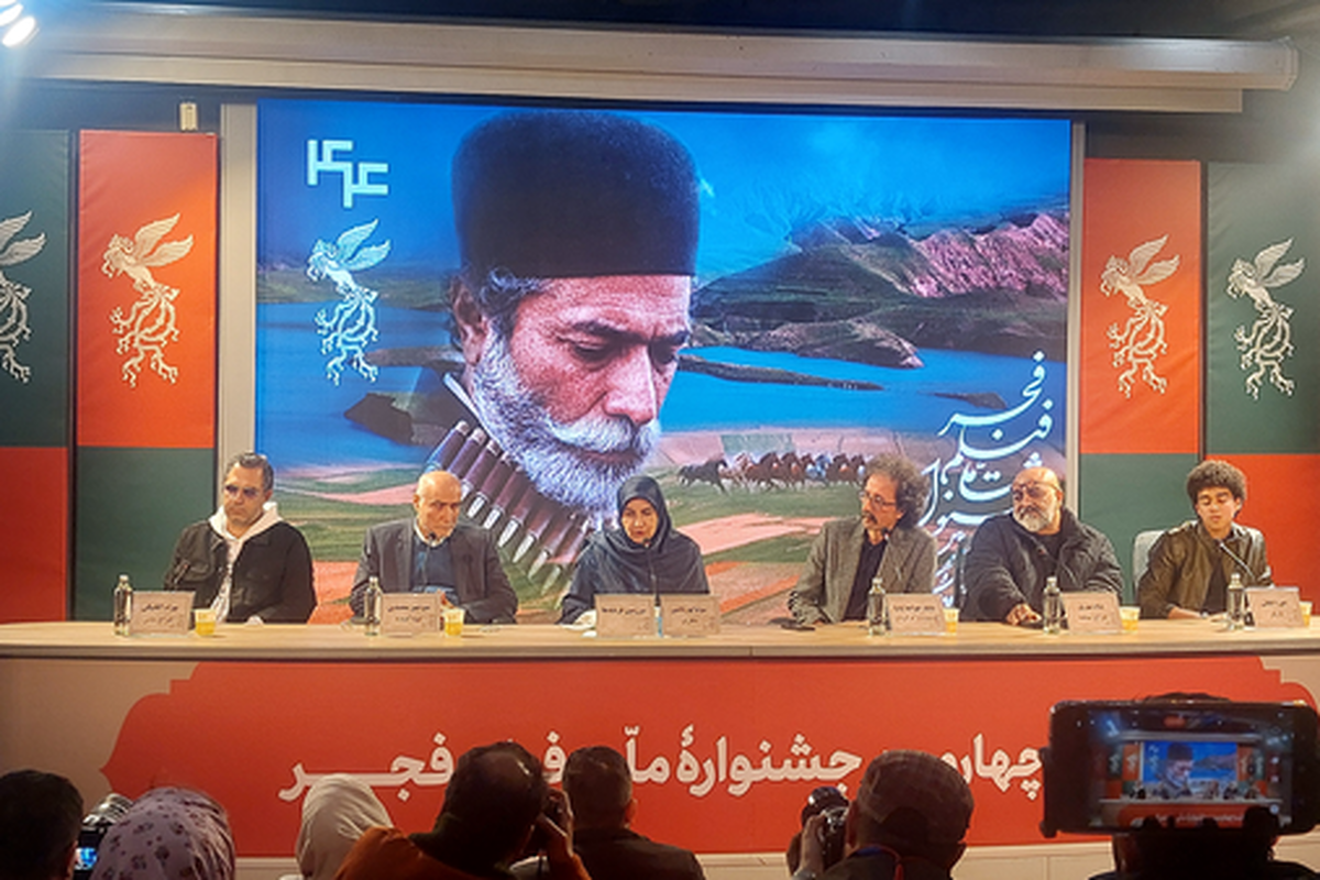 هیچ انسان آزاده‌ای برای آرامش در آغوش بیگانه قرار نمی‌گیرد