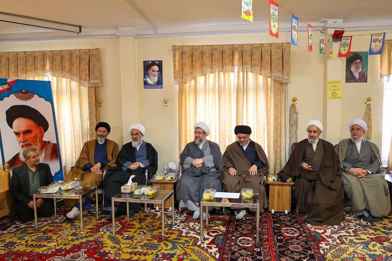 برگزاری مراسم تلبس طلاب حوزه‌های علمیه آذربایجان شرقی در تبریز+ تصاویر