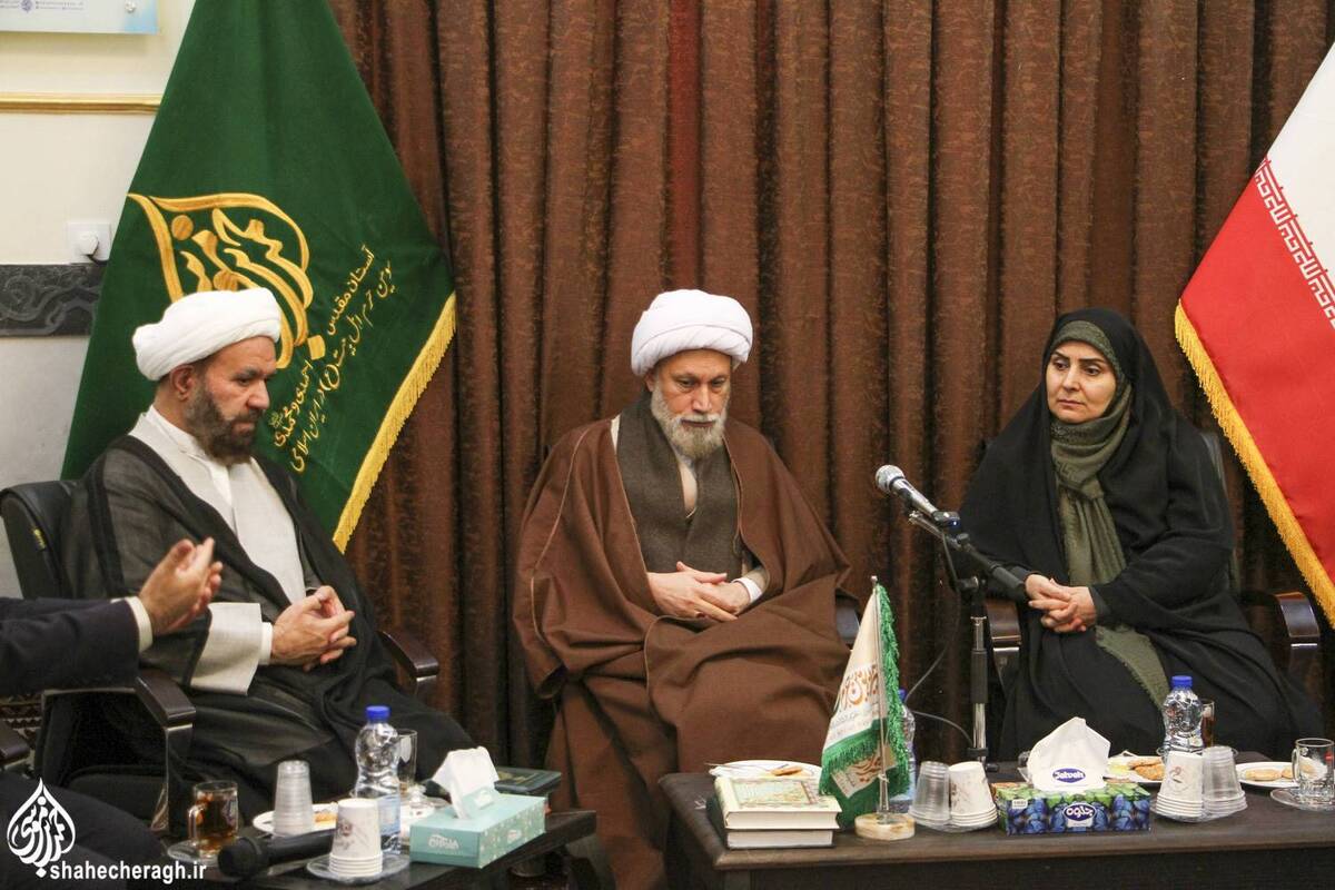 دیدار وزیر راه و شهرسازی با نماینده ولی فقیه در فارس و تولیت حرم شاهچراغ