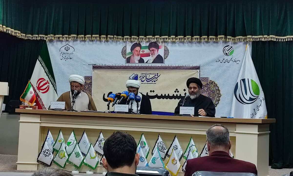 رشد ۱۵ درصدی آثار کتاب سال حوزه/مرجعیت علمی حوزه در مسیر بین‌المللی‌شدن است