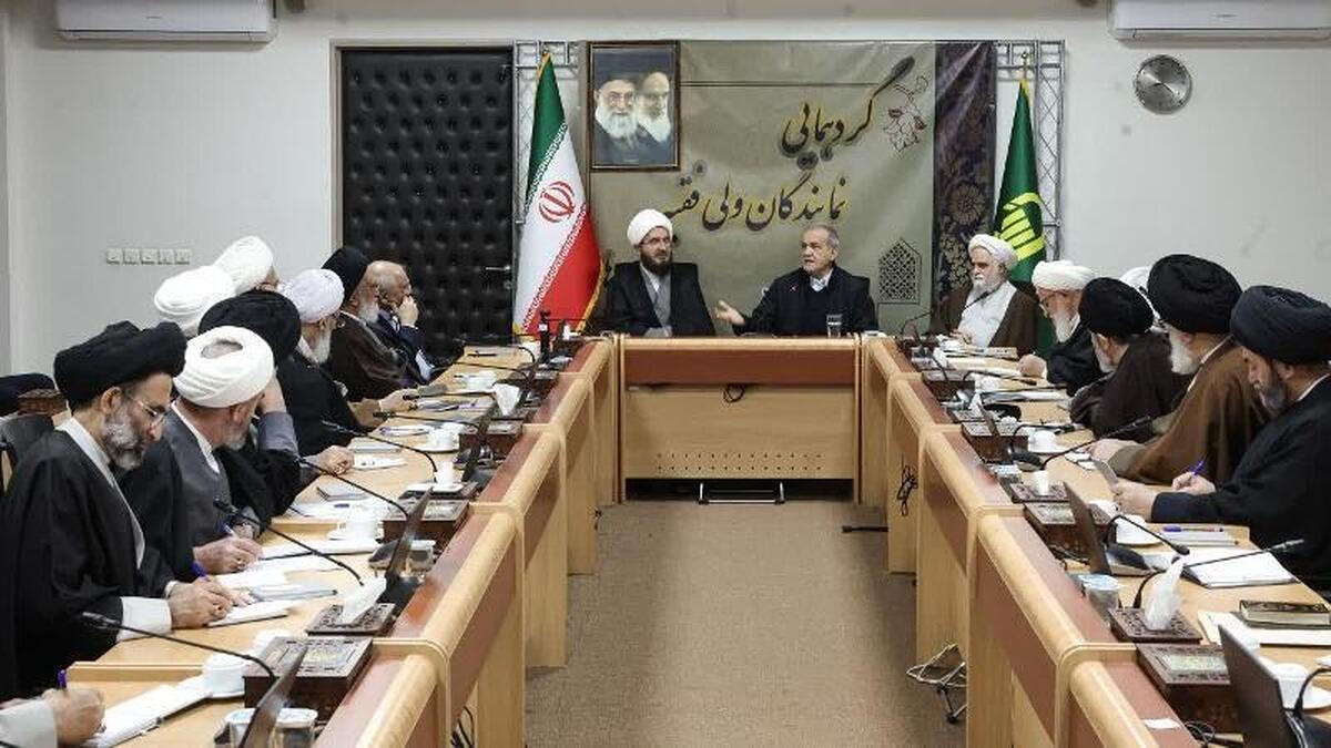 شکست توطئه دشمن با همبستگی ملی/ اولویت مسئولان باید بهبود معیشت باشد