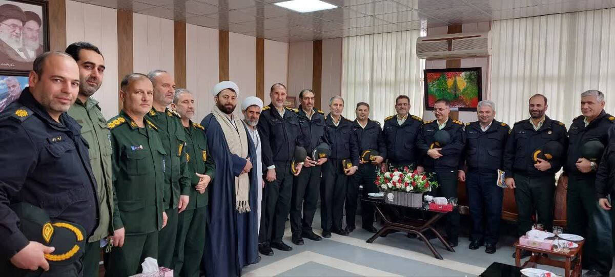 دیدار فرمانده انتظامی شهرستان میانه با فرمانده سپاه به مناسبت روز پاسدار