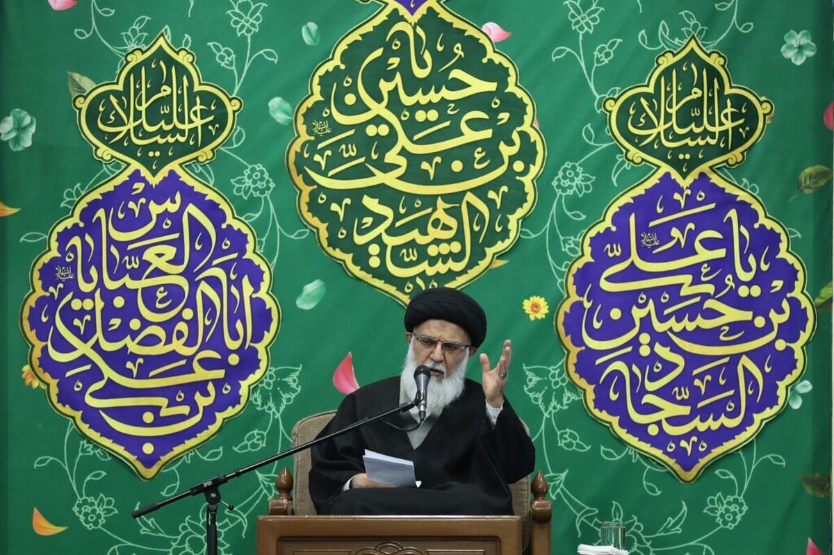 ملت انقلابی ایران از امام حسین سرخط مقاومت و ایستادگی در برابر ظلم آموخته است