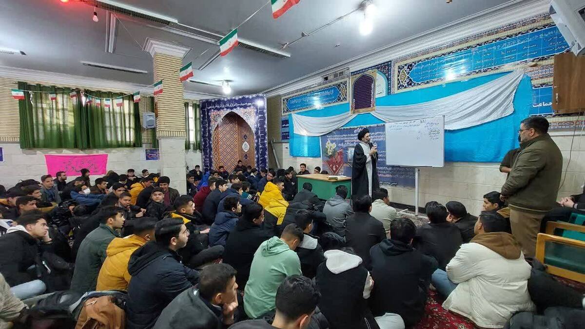 ملت ایران ادامه‌دهنده راه ولایت و جبهه حق است