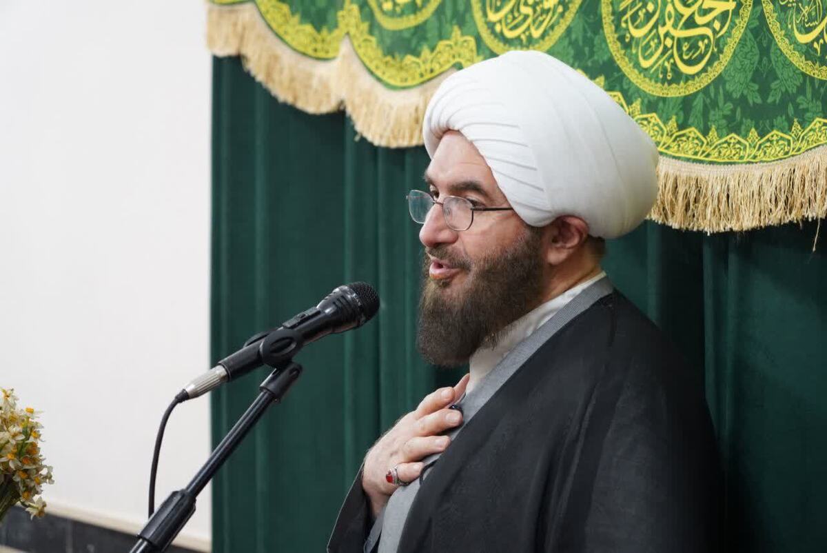 نماز جماعت عامل صیانت از پاکی روح در دنیای پرآلودگی است