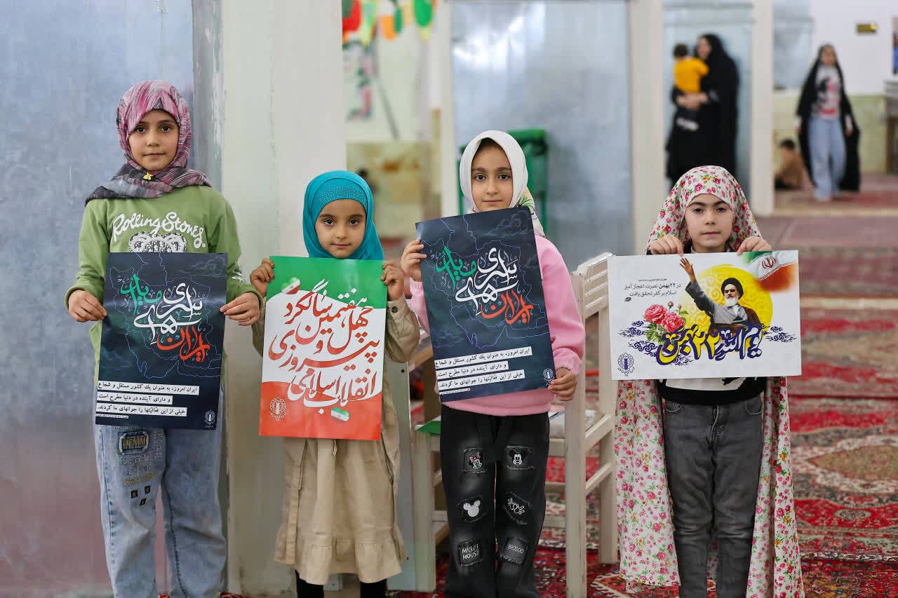 تبلیغ دین، رسالت اصلی و همیشگی روحانیت در پاسداری از انقلاب اسلامی است