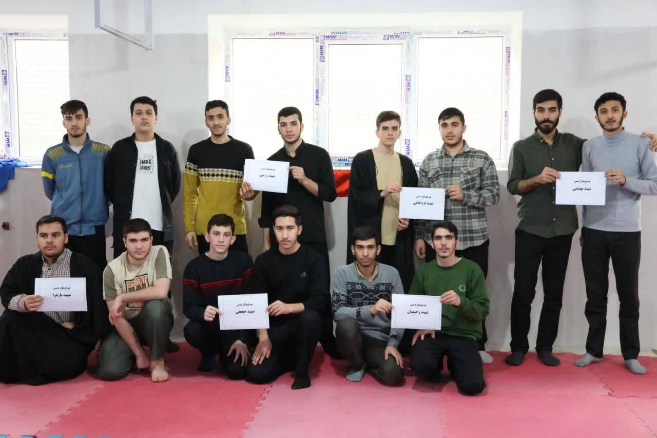 برگزاری مسابقات ورزشی طلاب مدرسه علمیه امیرالمؤمنین به مناسبت دهه فجر