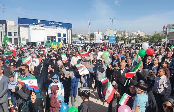 حضور گسترده مردم فارس در راهپیمایی باشکوه ۲۲ بهمن+ تصاویر