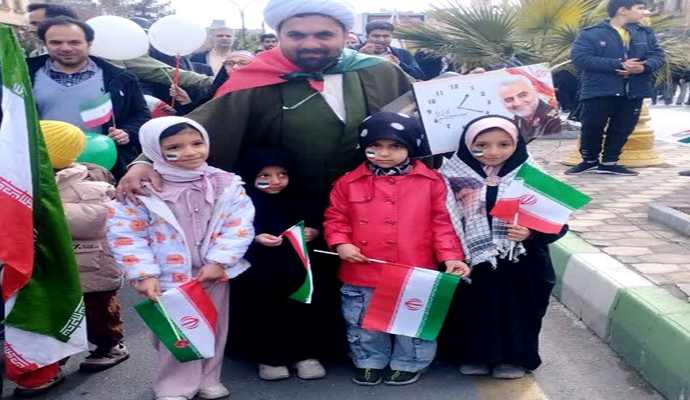 مردم کاشان در راهپیمایی ۲۲ بهمن حمایت خود را از نظام اسلامی اعلام کردند + عکس