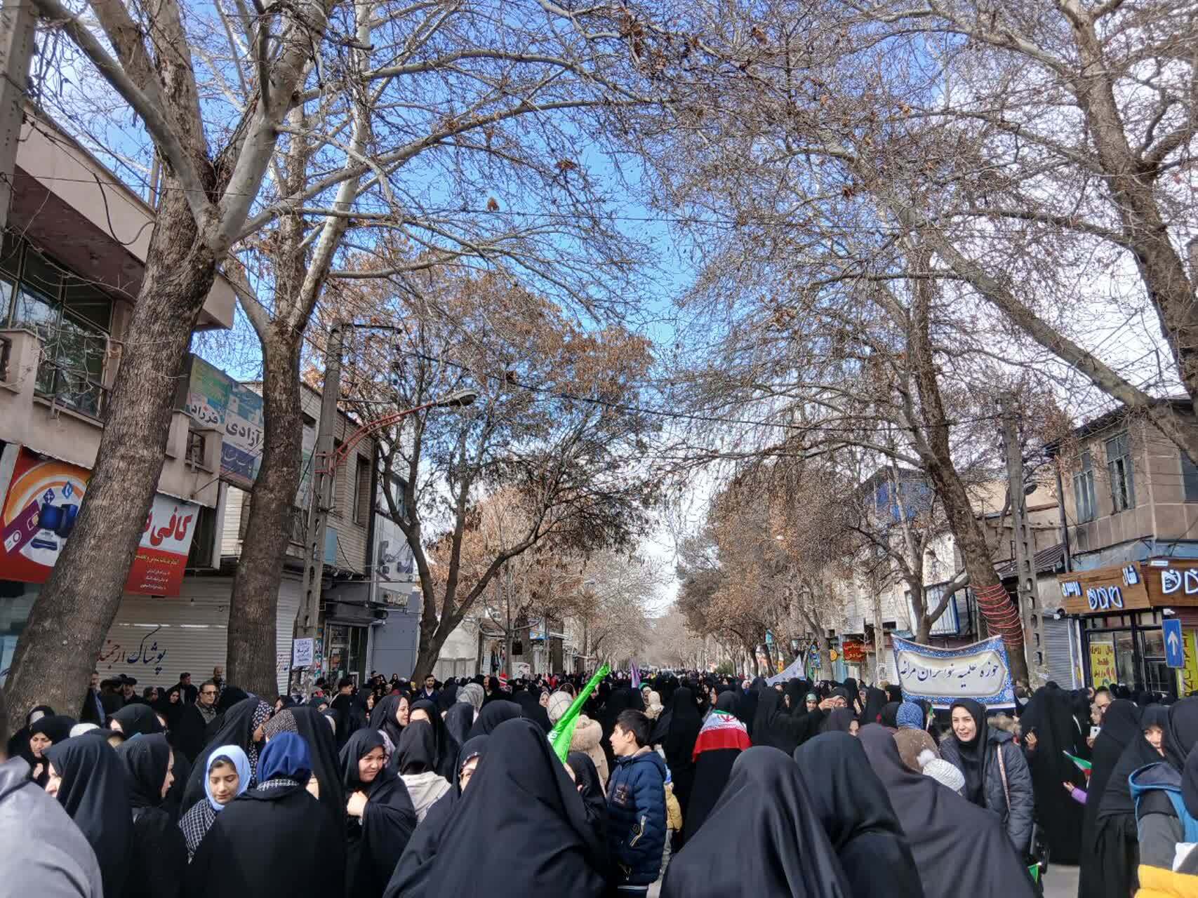 حضور بی‌نظیر مردم مراغه در راهپیمایی چهل‌ و هفتمین فجر انقلاب اسلامی+ تصاویر