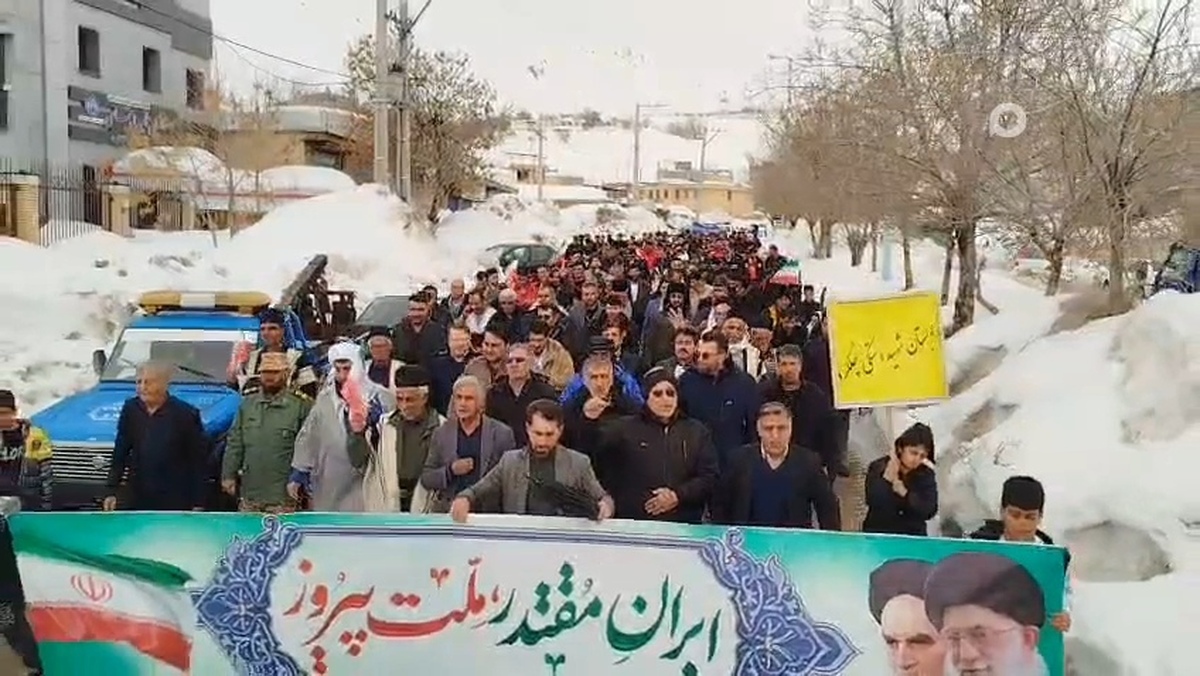 فیلم | حضور گرم کوهرنگی‌ها در برف و سرما