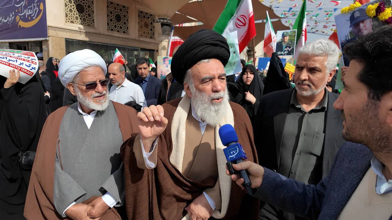 حضور پرشور علما و شخصیت‌های برجسته حوزوی در راهپیمایی ۲۲ بهمن 