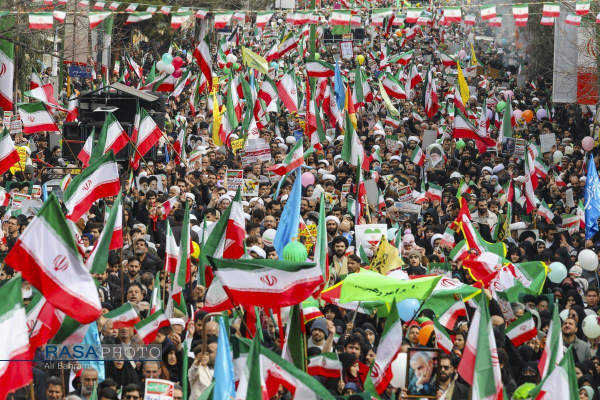 راهپیمایی ۲۲ بهمن ۱۴۰۴ «رفراندوم بزرگ» بود/ طلاب جهادی در خط مقدم صیانت از هویت انقلاب// عجمی