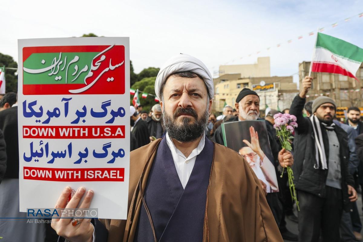 راهپیمایی ۲۲ بهمن ۱۴۰۴ «رفراندوم بزرگ» بود/ طلاب جهادی در خط مقدم صیانت از هویت انقلاب// عجمی