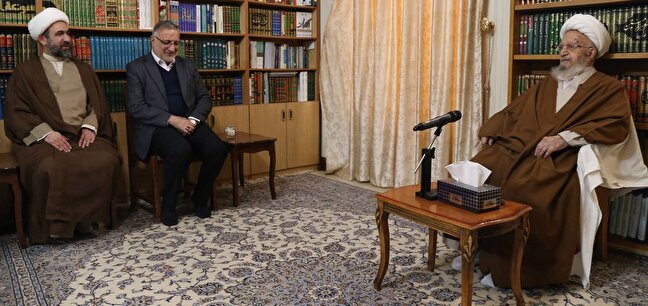 مسأله اقتصاد از مهم‌ترین چالش‌های کشور است/ با راهکارهای فرهنگی می‌توان مسائل اجتماعی را مدیریت کرد