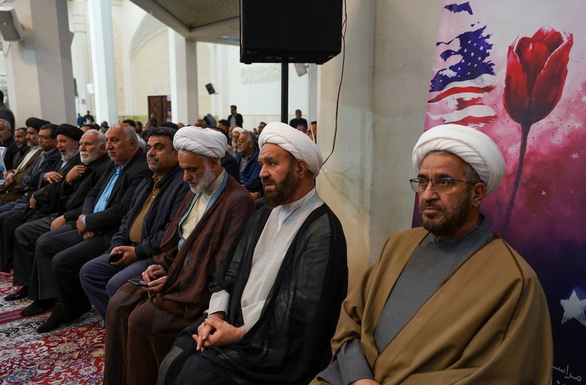 مراسم بزرگداشت چهلمین روز شهدای مقاومت ملی در حرم مطهر شاهچراغ برگزار شد