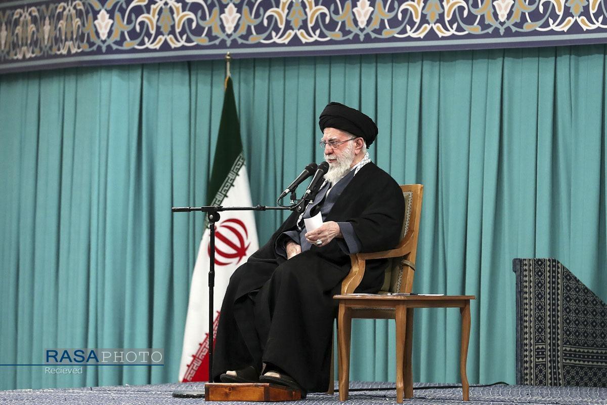 به راویان پیشرفت، افتخار و آن‌ها را دعا می‌کنم