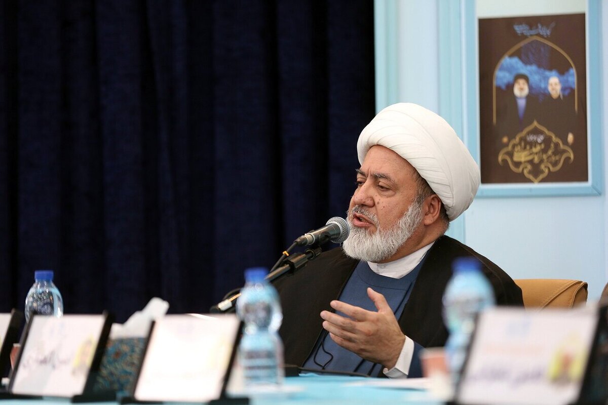 تنها راه مقابله با ظلم جهانی، ایجاد خیزش فکری در دنیا است