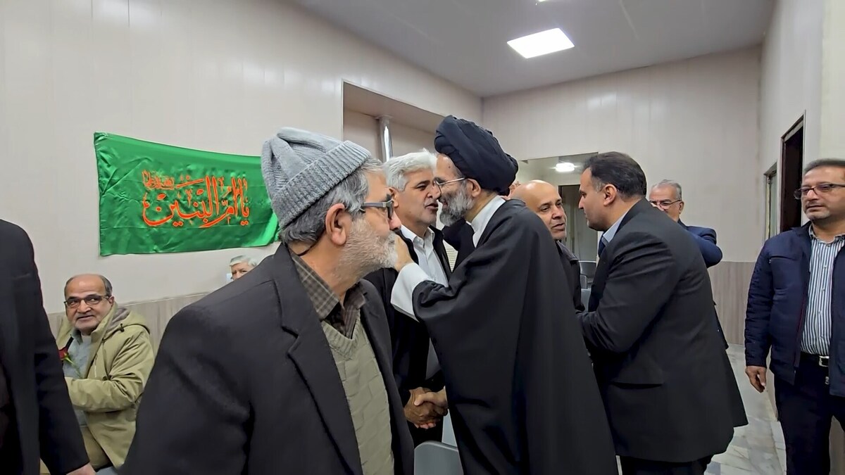 دیدار نماینده ولی فقیه در کاشان از جانبازان آسایشگاه جانبازان خاتم الانبیاء کاشان