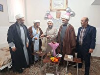 تجلیل مسئول دفتر نمایندگی ولی فقیه در سپاه قم از جانبازان روحانی