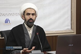 تلاش دشمن برای تهاجم به مبانی نظری انقلاب