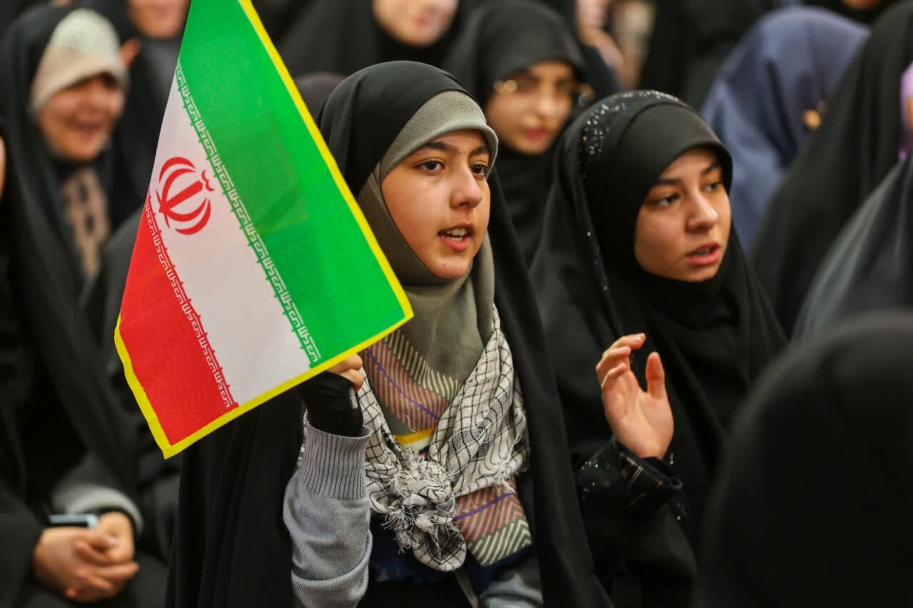 خروش یکپارچه حوزه و مسئولان آذربایجان شرقی در دفاع از قرآن کریم / تبریز یکصدا علیه هتاکی به مقدسات+ تصاویر