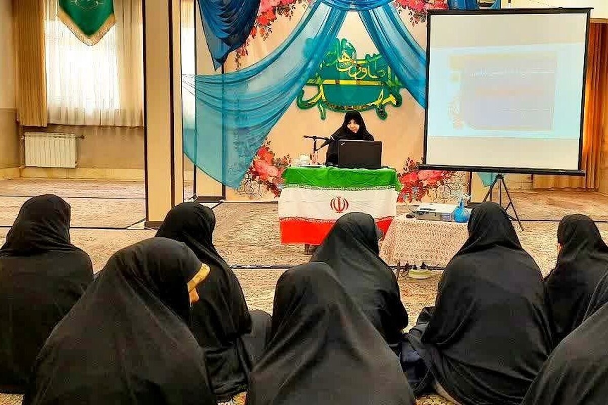 کمر فتنه را با جهاد تبیین بشکنید