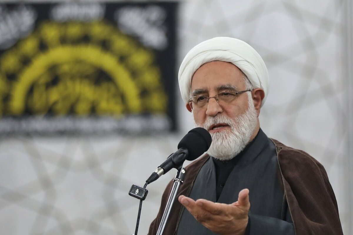 دشمن با تمام توان به دنبال تحقق اهداف شوم خود است/نباید در مقابله با دشمن کوتاهی کنیم