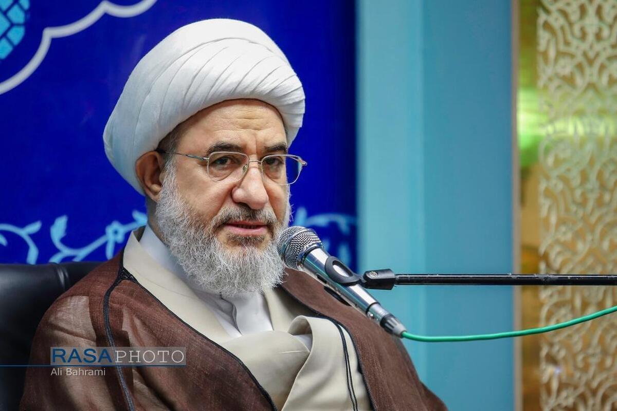 مواضع مجمع محققین و مدرسین همسو با دشمنان است؛ مسئولان قاطعانه برخورد کنند