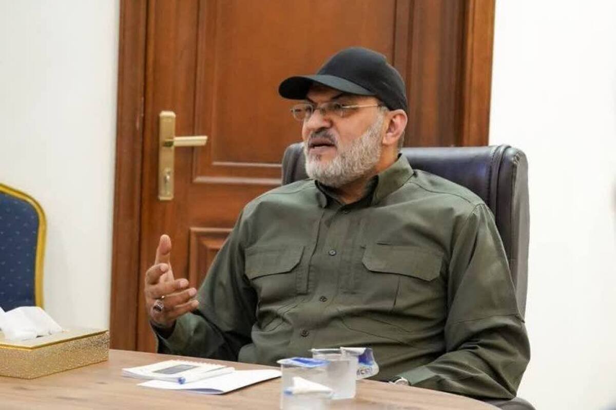 امام خامنه‌ای مصداق ایمان در رویارویی با طاغوت است