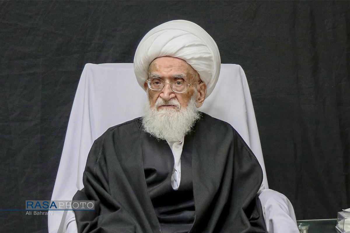 آیت الله خامنه‌ای هیچگاه برای غیر خدا کاری نکردند/ باید با انسجام همه اقشار مردم، دشمن را ناامید کرد